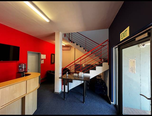 527M² WAREHOUSE TO LET IN AIRPORT INDUSTRIA